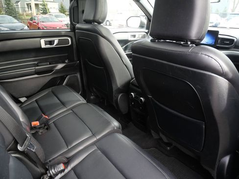 Used 2020 Ford Explorer XLT w/ Equipment Group 202A image 28