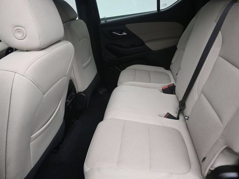 Used 2023 Chevrolet Traverse LS FWD image 14