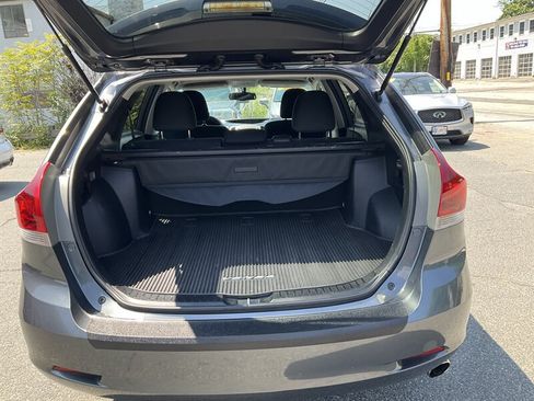 Used 2014 Toyota Venza LE FWD image 12