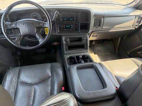 Used 2007 Chevrolet Silverado 2500 LT w/ Onstar Plus Package AWD/4WD image 22