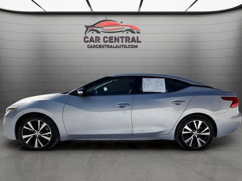 Used 2018 Nissan Maxima 3.5 SV image 2