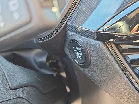 Used 2025 Ford Escape ST-Line image 29