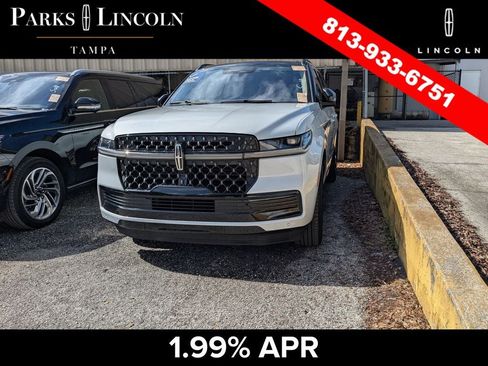 Certified 2025 Lincoln Navigator L Black Label w/ Black Label Special Edition AWD/4WD image 8
