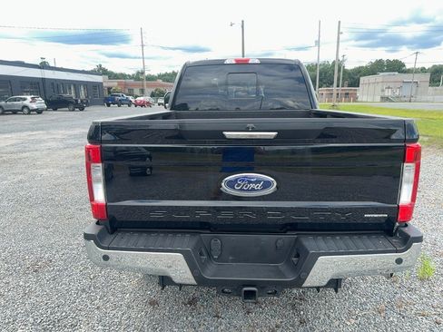 Used 2017 Ford F250 XLT w/ XLT Premium Package AWD/4WD image 4