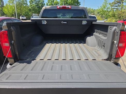 Used 2015 Chevrolet Colorado LT w/ Luxury Package image 11