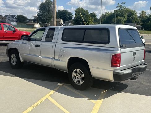 Used 2005 Dodge Dakota SLT image 4