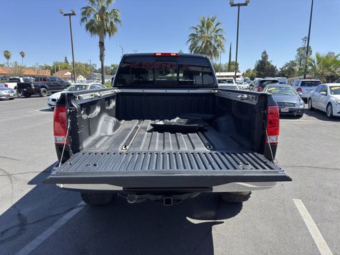 Used 2007 Nissan Titan LE w/ Tow Pkg AWD/4WD image 15