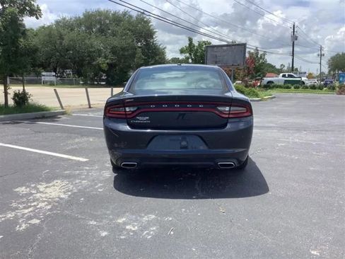 Used 2019 Dodge Charger SXT image 6