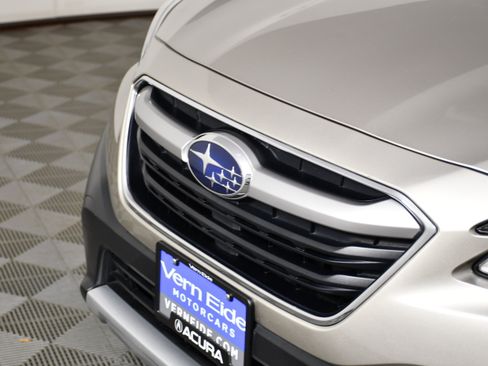 Used 2020 Subaru Outback Limited AWD/4WD image 11