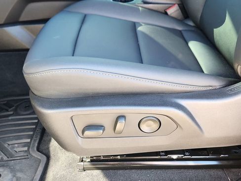 Used 2026 GMC Canyon Elevation w/ Convenience Package image 18