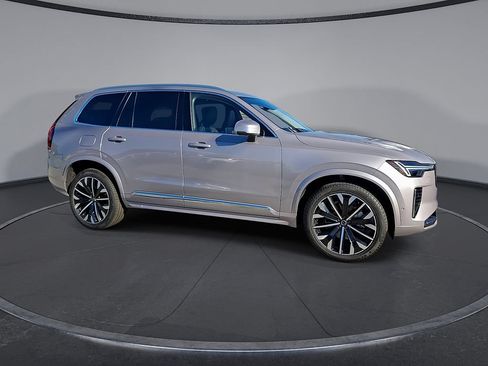 Certified 2026 Volvo XC90 B5 Ultra AWD/4WD image 6