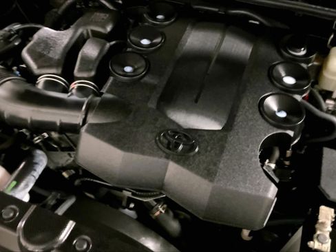 Used 2016 Toyota 4Runner SR5 image 33