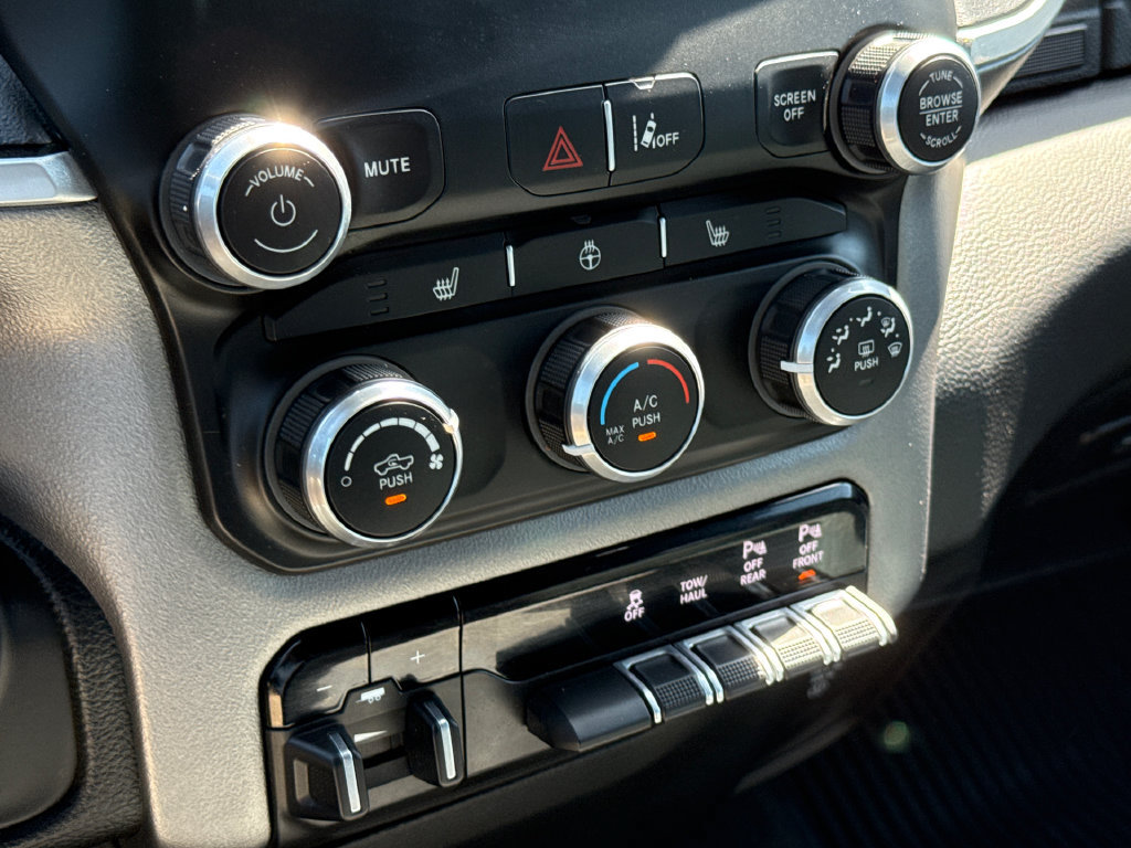 Used 2024 RAM 1500 Big Horn AWD/4WD image 24