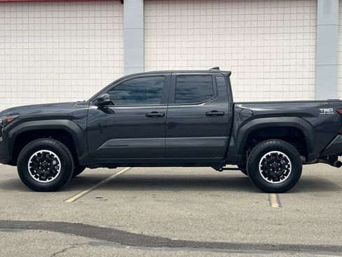 Certified 2024 Toyota Tacoma TRD Off-Road w/ TRD Off Road Upgrade Package AWD/4WD image 9