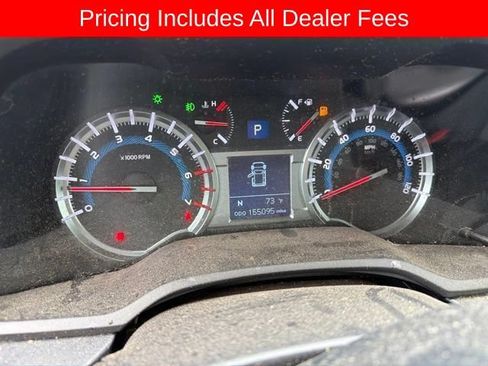Used 2017 Toyota 4Runner SR5 AWD/4WD image 2
