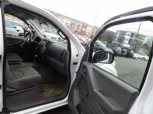 Used 2016 Nissan Frontier S image 9