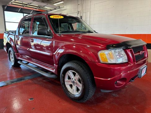 Used 2005 Ford Explorer Sport Trac XLT image 4