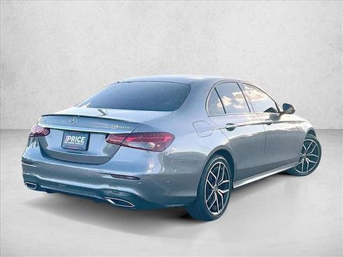 Used 2022 Mercedes-Benz E 450 4MATIC Sedan image 2