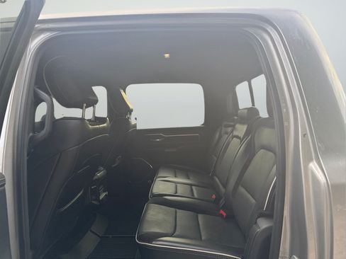 Used 2025 RAM 1500 Laramie AWD/4WD image 18