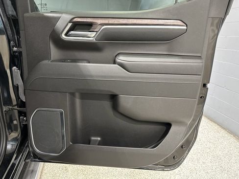 Certified 2023 Chevrolet Silverado 1500 LTZ AWD/4WD image 19
