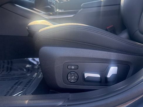 Used 2021 BMW 330i xDrive Sedan w/ Convenience Package image 8