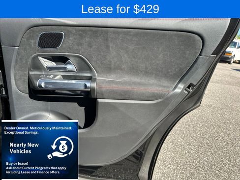 Used 2025 Mercedes-Benz GLB 250 image 31