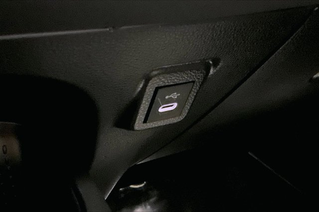 Used 2025 Toyota Corolla SE FWD image 33