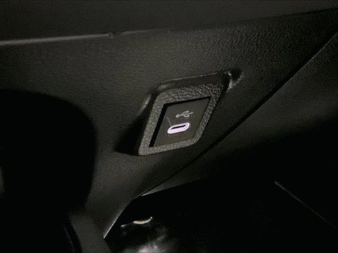 Used 2025 Toyota Corolla SE FWD image 33