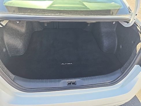 Used 2023 Nissan Altima 2.5 SV FWD image 25