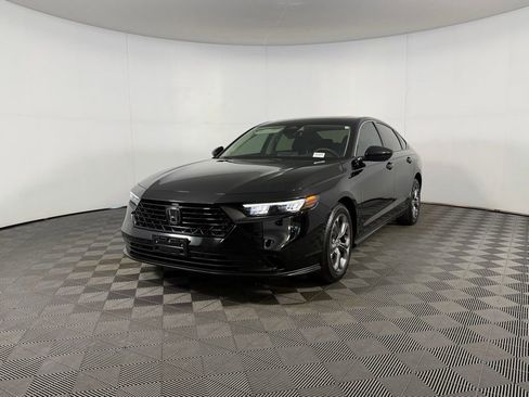 Used 2024 Honda Accord EX image 3