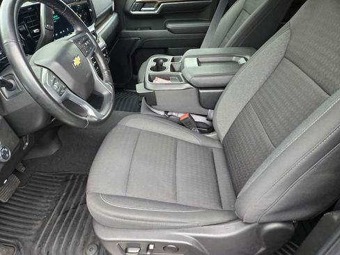Used 2024 Chevrolet Silverado 1500 LT image 14