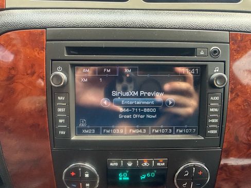 Used 2010 Chevrolet Tahoe LTZ AWD/4WD image 25