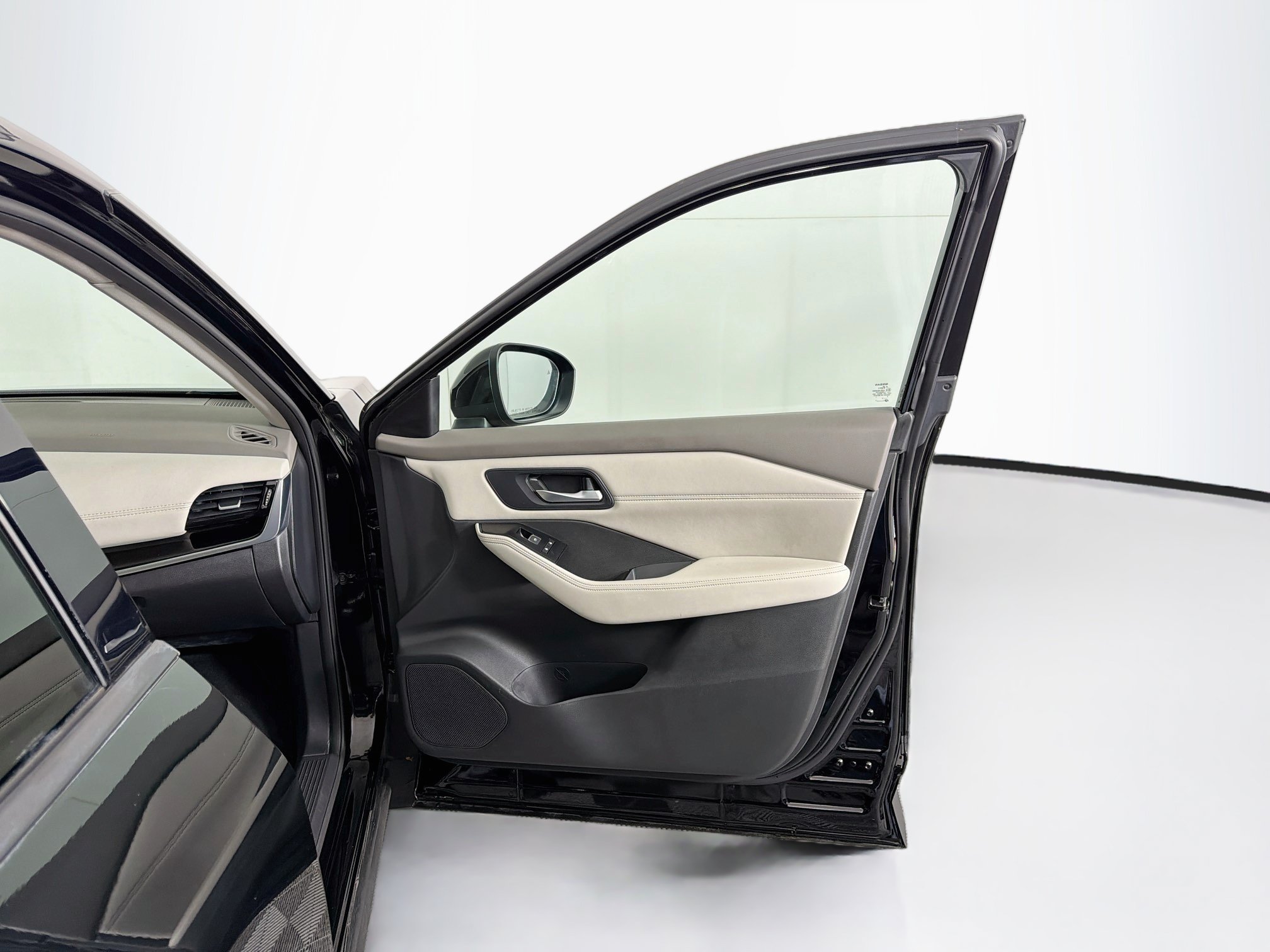 Used 2023 Nissan Rogue SL w/ SL Premium Package FWD image 35