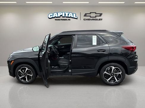 Used 2022 Chevrolet TrailBlazer RS w/ Sun and Liftgate Package image 13