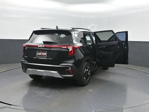Used 2025 Kia Seltos EX FWD image 36