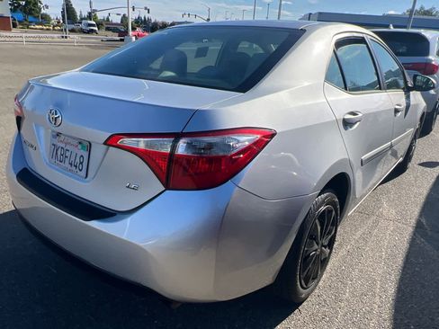 Used 2015 Toyota Corolla LE FWD image 4