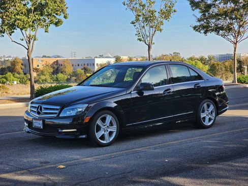 Used 2011 Mercedes-Benz C 300 Sedan image 2