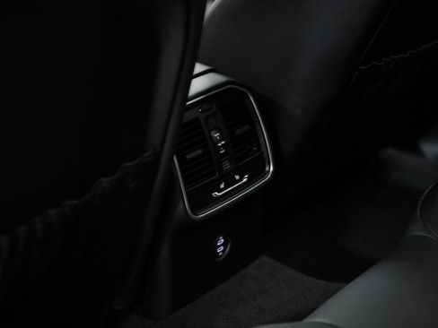 New 2026 Porsche Macan AWD/4WD image 35