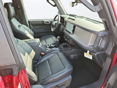 New 2026 Ford Bronco Outer Banks w/ Sasquatch Package AWD/4WD image 26