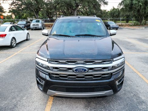 Used 2024 Ford Expedition Platinum AWD/4WD image 5