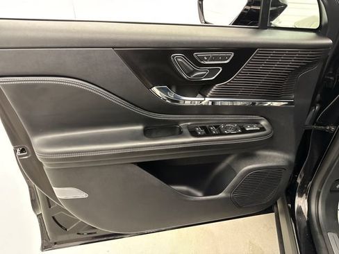 Used 2022 Lincoln Corsair FWD image 11