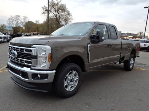 New 2026 Ford F350 XLT image 9