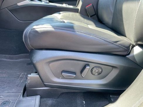 Used 2021 Ford Explorer Platinum w/ Equipment Group 601A AWD/4WD image 42