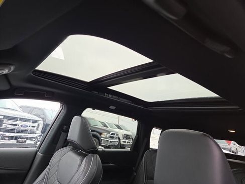 Used 2023 INFINITI QX60 Autograph image 9