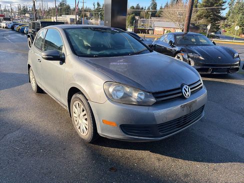 Used 2011 Volkswagen Golf 2-Door image 6