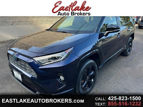 Used 2019 Toyota RAV4 XSE w/ XSE Weather Package AWD/4WD image 1