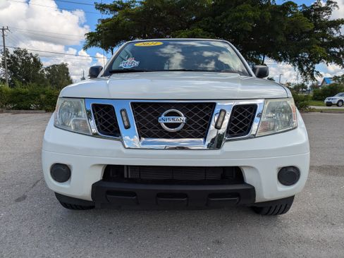 Used 2021 Nissan Frontier SV RWD image 9