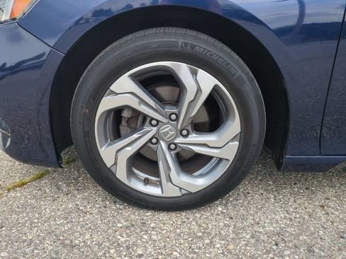 Used 2020 Honda Accord EX image 21