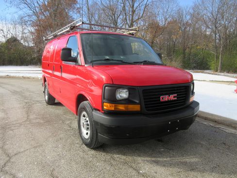 Used 2017 GMC Savana 3500 image 22