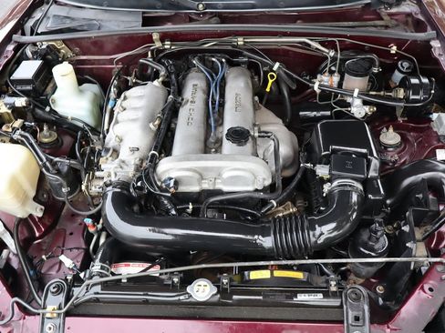 Used 2000 MAZDA MX-5 Miata RWD image 42